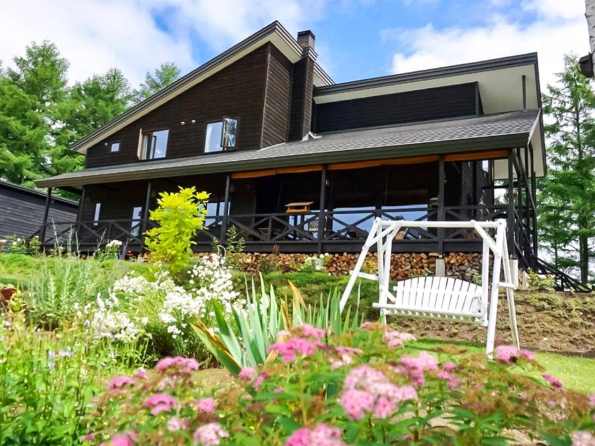 Ritz Garden Niji Guest House Biei Bagian luar foto