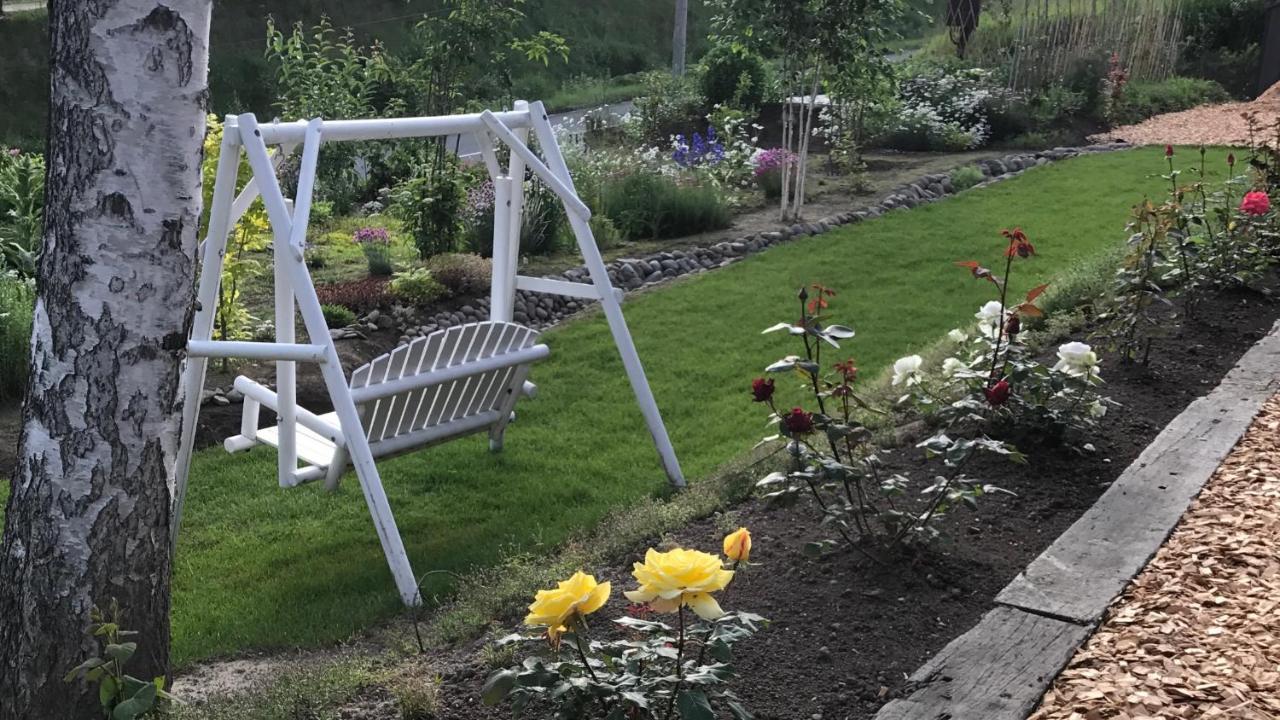 Ritz Garden Niji Guest House Biei Bagian luar foto